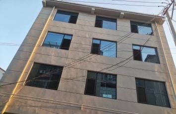 清风路东段北何庄村三室一厅一卫写字楼电梯房出租